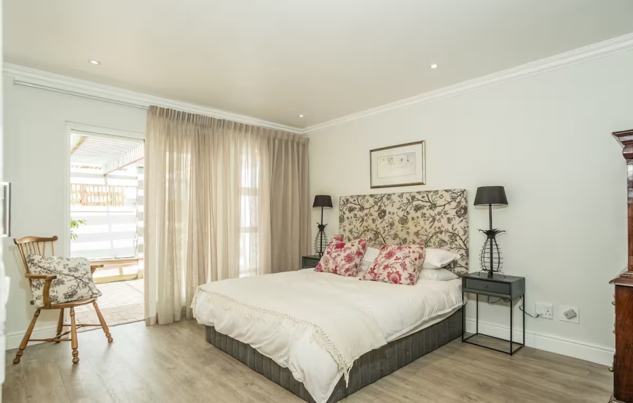 To Let 4 Bedroom Property for Rent in Lake Michelle Western Cape